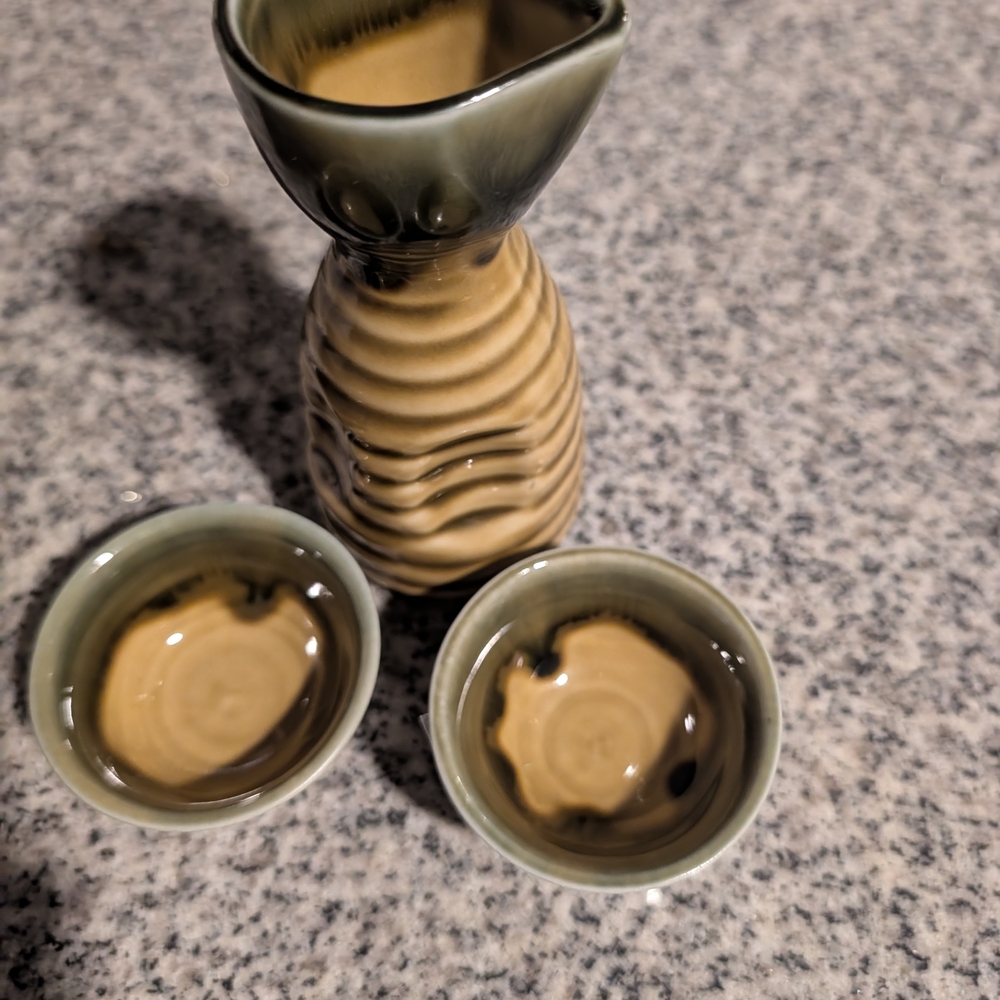 Saki Set